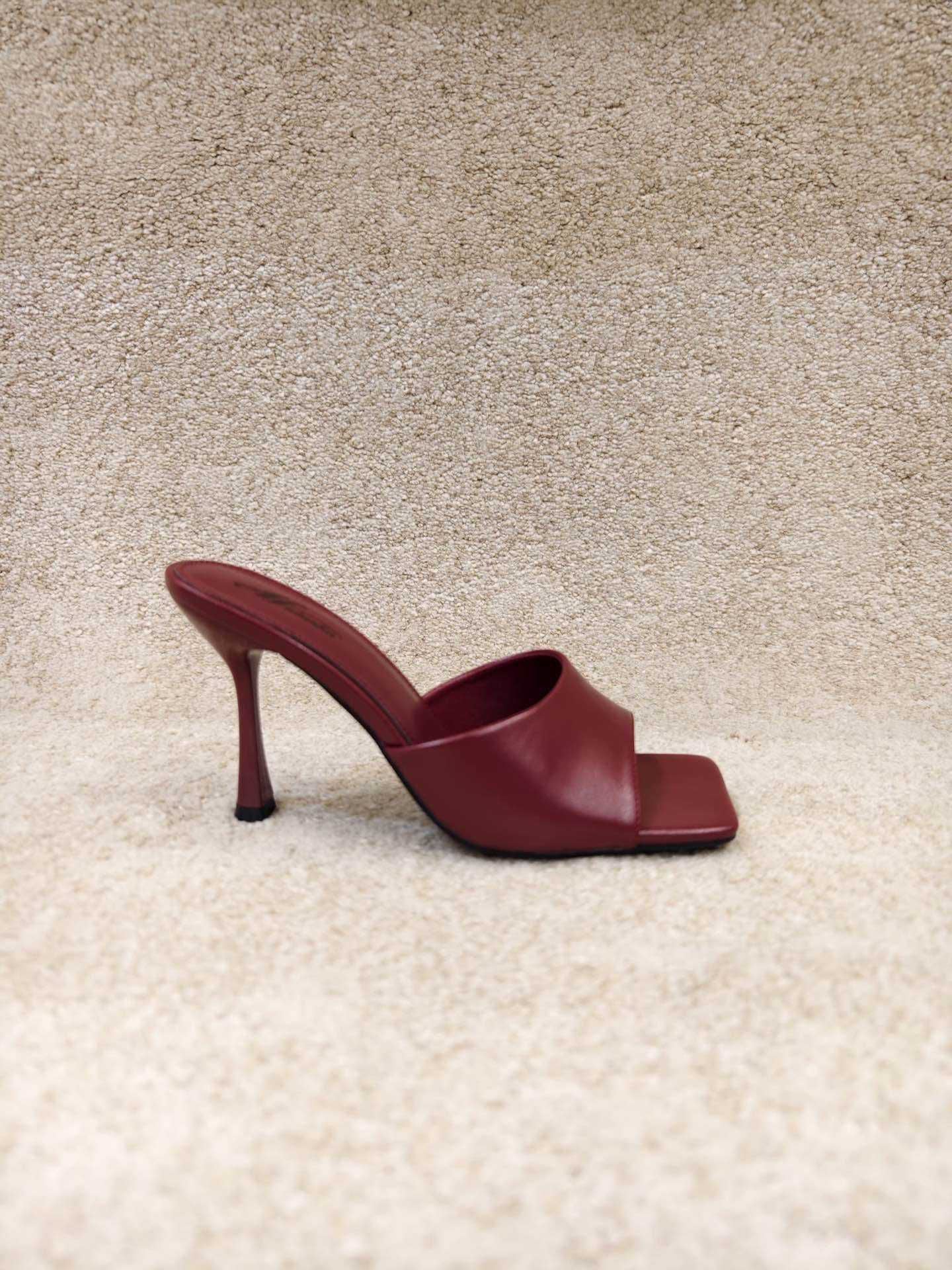Women's High Heel Slip On Mule – Wholesale Bulk Pack (12 Pairs)