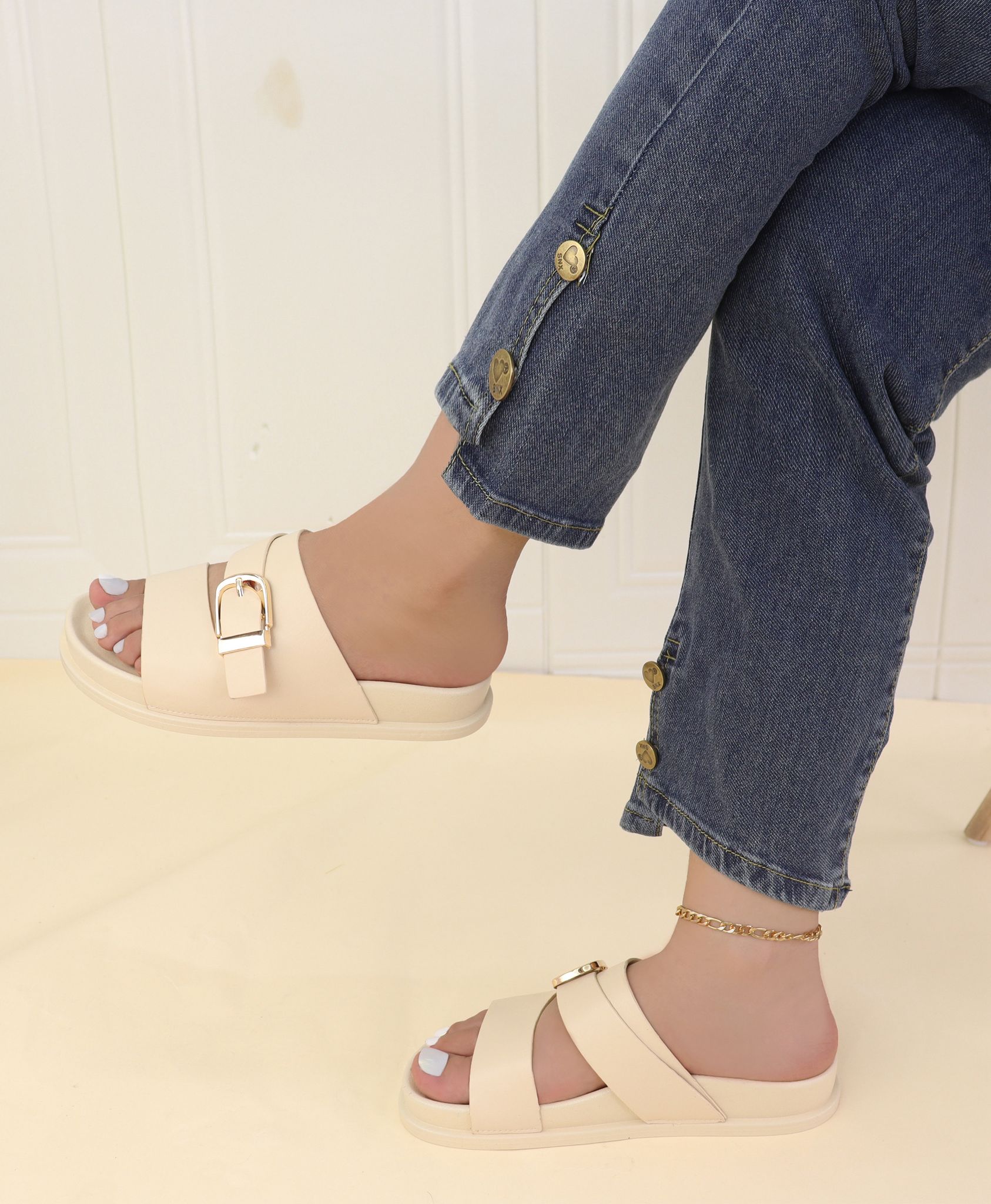 Women's Fashion Slip‑On Buckle Sliders– Wholesale Bulk Pack (12 Pairs)